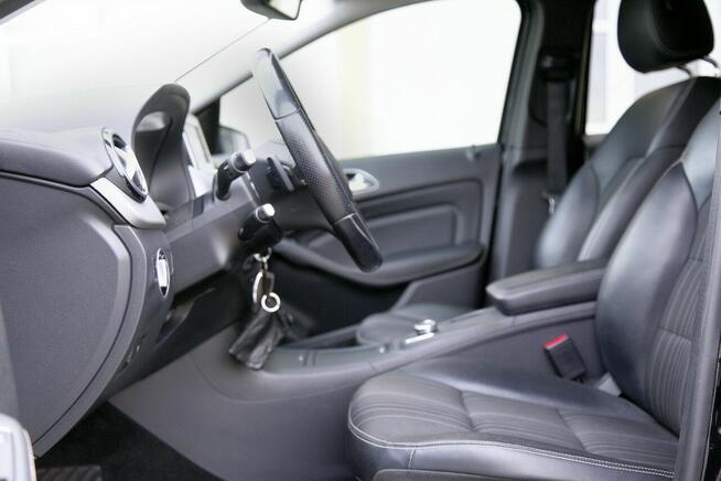 Mercedes B 180 AMGEDITION/BiXenon/Półskóry/Automat 7G-DCT/ SerwisASO/1 Ręka/GWARANCJA