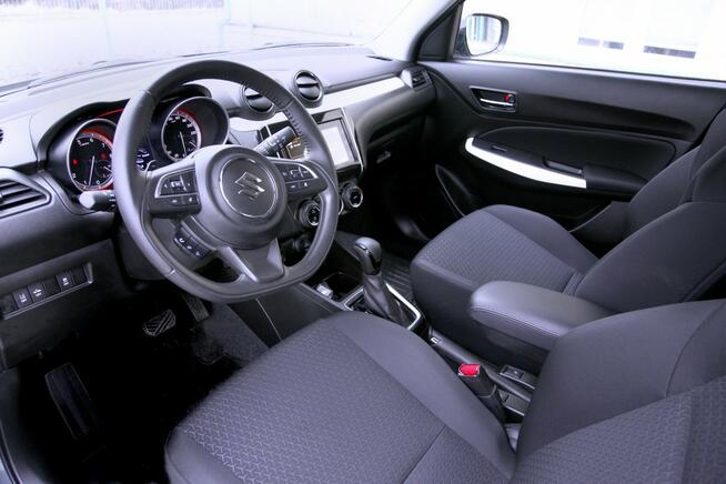 Suzuki Swift AUTOMAT/Android/CarPlay/Klimatronic/ As.Pasa Ruchu/1 Ręka/GWARANCJA