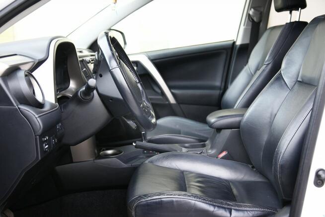 Toyota RAV-4 4X4/AUTOMAT/Navi/Kamera/Skóry/ BiXenon/Parktronic/Tempomat/GWARANCJA