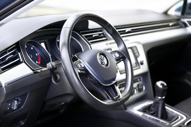 Volkswagen Passat Highline/FuLLLed/Navi/KameraCof/6 Biegów/ Parktronic/SerwisASO/GWARANT