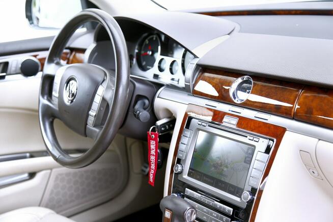 Volkswagen Phaeton 3.0TDI 239KM/FuLLOpcja/ Bezwyp/Serwisowany ASO/Zarejestr/ GWARANCJA