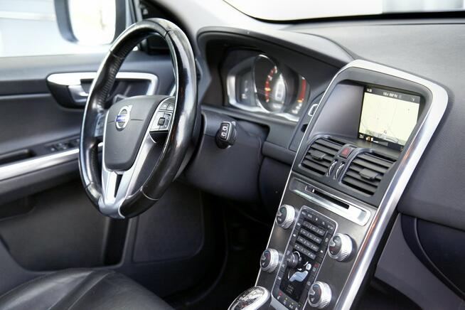 Volvo XC 60 BiXenon/Navi/Skóry/4x4/Kamera/Panorama/Parktronic/ Serwis/GWARANCJA