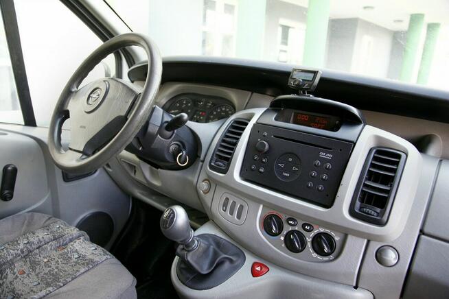 Opel Vivaro 1.9CDTI 101KM/Klimatyzacja/6 Biegów/ Navi Parrot/ Serwisowany/