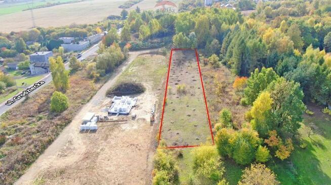 Malownicza działka budowlana w otoczeniu lasu