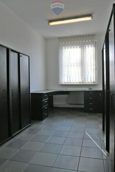 Budynek magazynowy z częścią biurową na wynajem