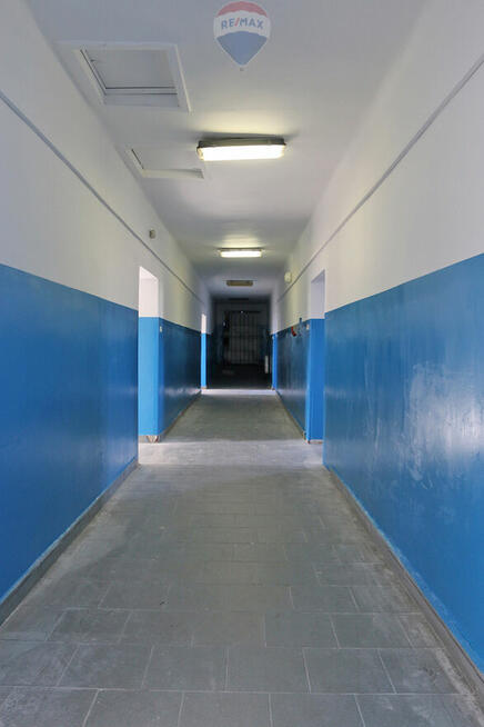 Budynek magazynowy z częścią biurową na wynajem