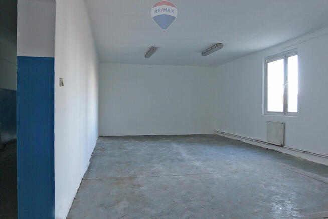 Budynek magazynowy z częścią biurową na wynajem