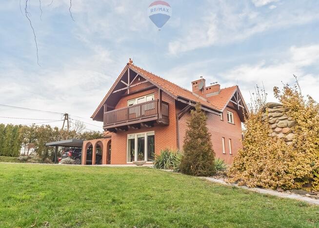 Dom w świetnej lokalizacji JAWORZE