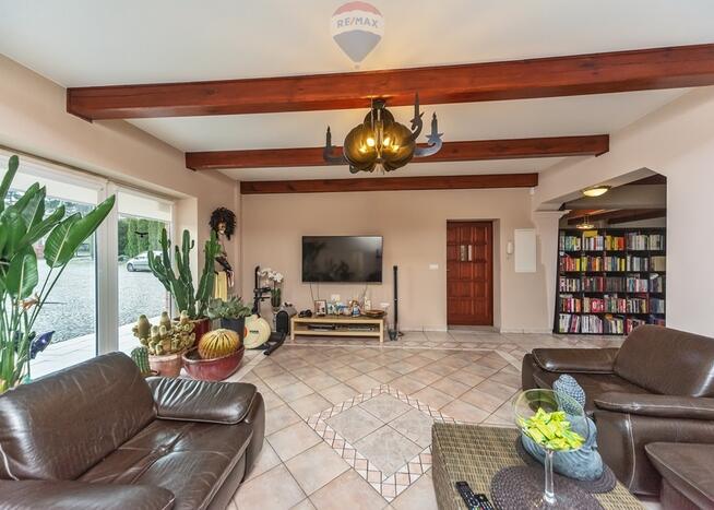 Dom w świetnej lokalizacji JAWORZE