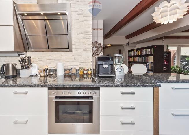 Dom w świetnej lokalizacji JAWORZE