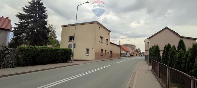 Dom przy głównej ul. Skorogoszczy z dużą działką