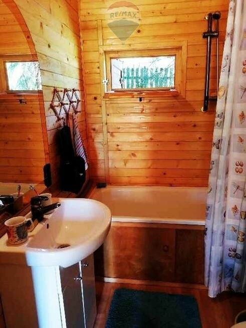 Domek letniskowy na działce budowlanej