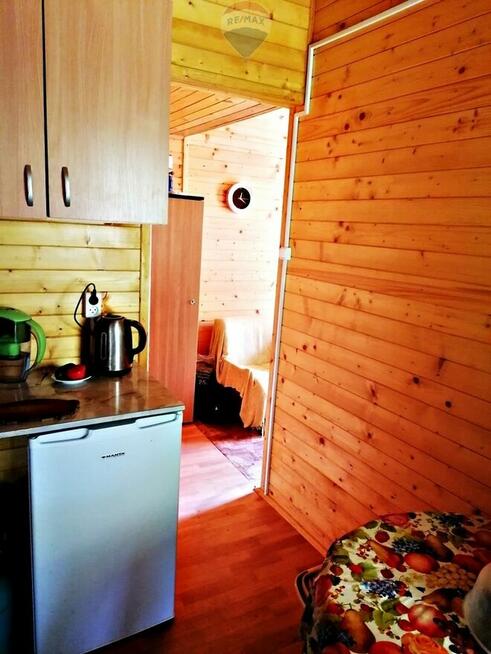 Domek letniskowy na działce budowlanej