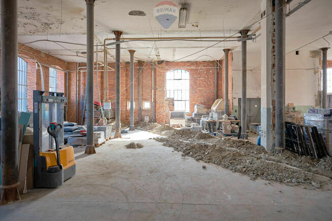 Centrum, bezpłatny parking, do remontu