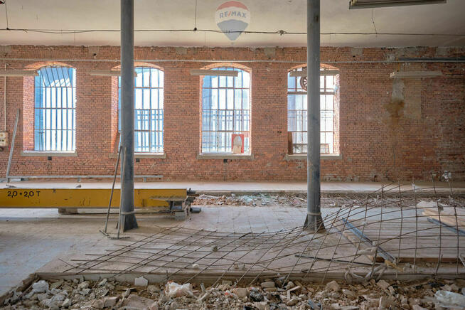 Centrum, bezpłatny parking, do remontu