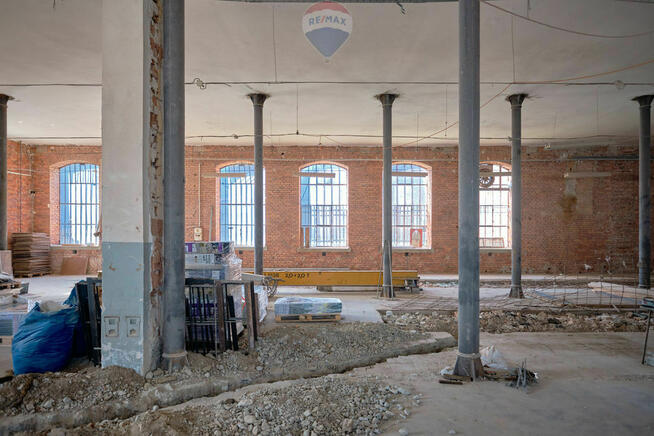 Centrum, bezpłatny parking, do remontu