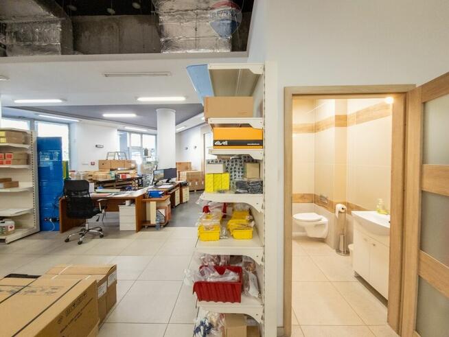 BLACK WEEKS Sklep/usługi/witryna/miejsca postojowe