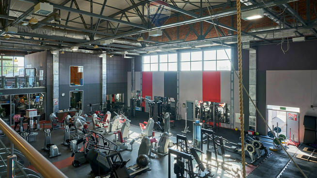 Hala sportowa, Fitness & Wellness, dochodowa