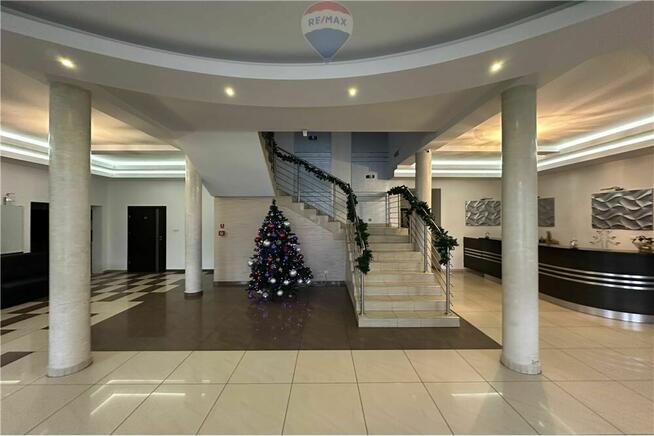 Hotel z Restauracją trasa 735 przy węźle S7