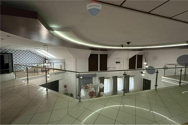 Hotel z Restauracją trasa 735 przy węźle S7