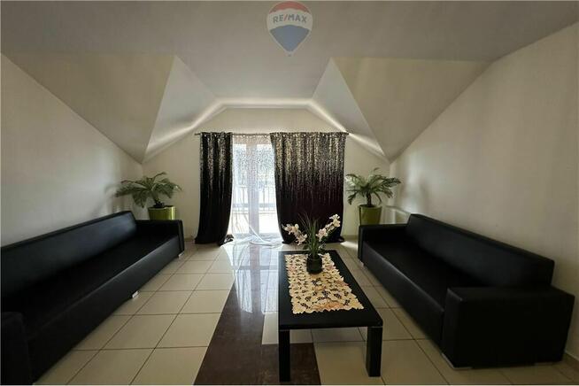 Hotel z Restauracją trasa 735 przy węźle S7