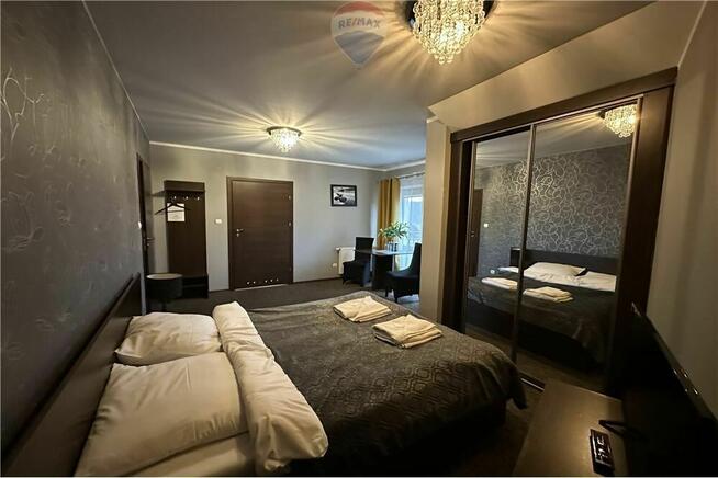 Hotel z Restauracją trasa 735 przy węźle S7