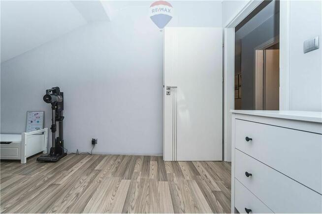 Niezależne mieszkanie w domu dwurodzinnym