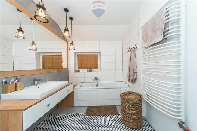 Niezależne mieszkanie w domu dwurodzinnym