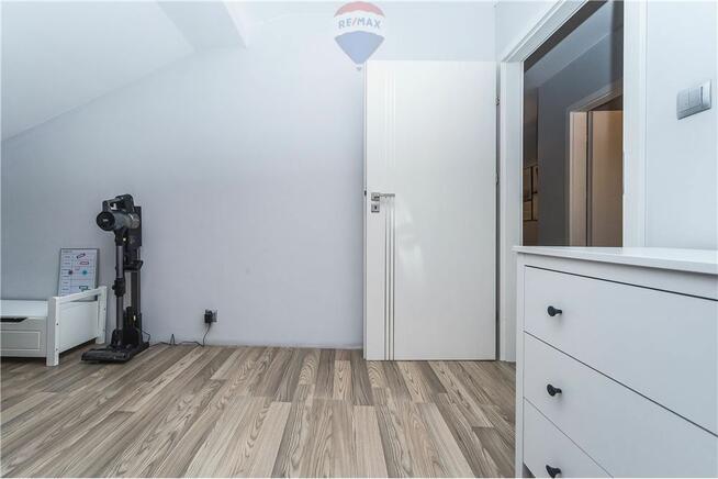 Niezależne mieszkanie w domu dwurodzinnym