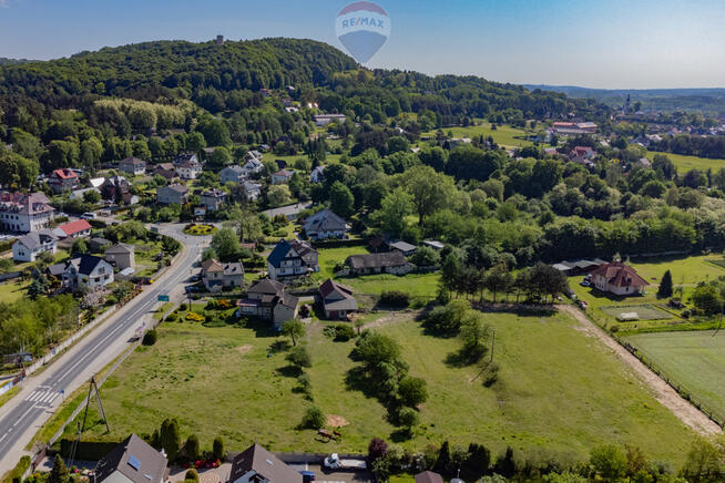 Duży dom i duża działka przy DW780 pierwsza linia