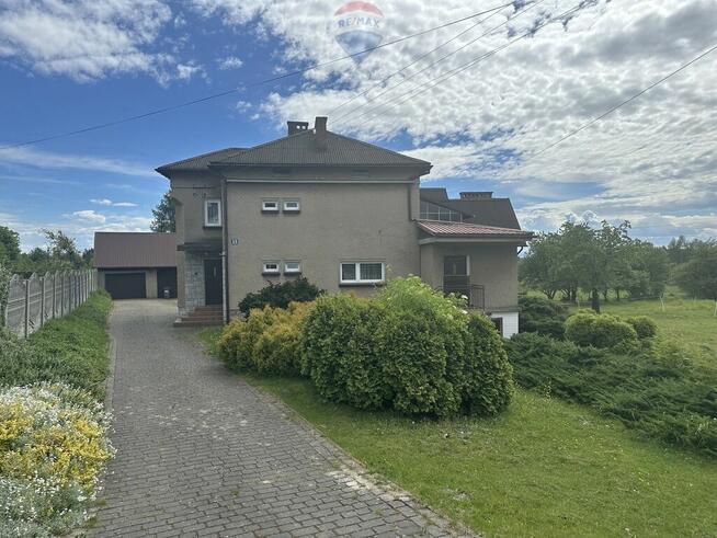 Duży dom i duża działka przy DW780 pierwsza linia