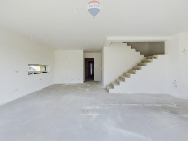 Piękny dom w zabudowie bliźniaczej Kołobrzeg!