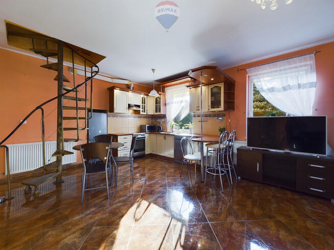 Dom w otoczeniu pięknej zieleni!!!