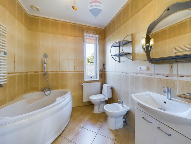 Dom w otoczeniu pięknej zieleni!!!