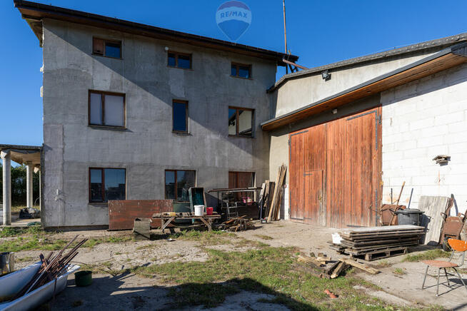 Na sprzedaż! Stolarnia z budynkiem mieszkalnym.