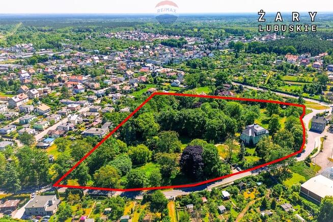 Na sprzedaż stylowa willa z bardzo dużą działką !