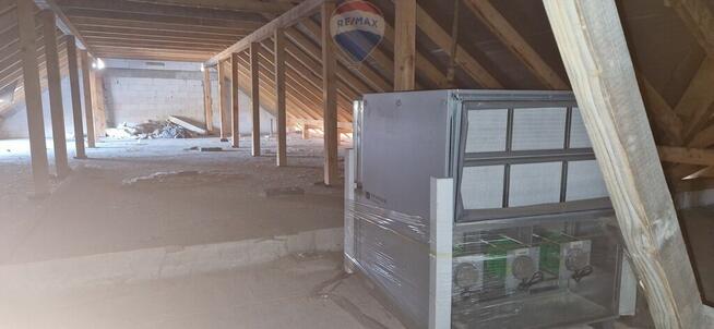 Centrum handlowo-usługowe 1300 m2 Tarczek, Pawłów