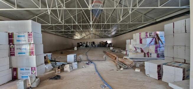 Centrum handlowo-usługowe 1300 m2 Tarczek, Pawłów