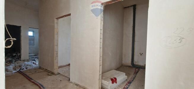 Centrum handlowo-usługowe 1300 m2 Tarczek, Pawłów