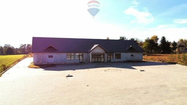 Centrum handlowo-usługowe 1300 m2 Tarczek, Pawłów