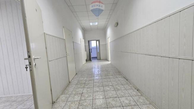 Wyjątkowa Okazja: Wynajmij Lokal Usługowy w Starac