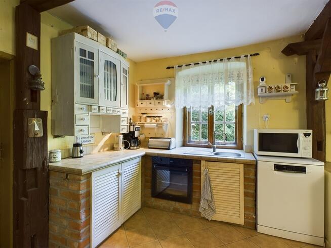 Siedlisko w otulinie lasu