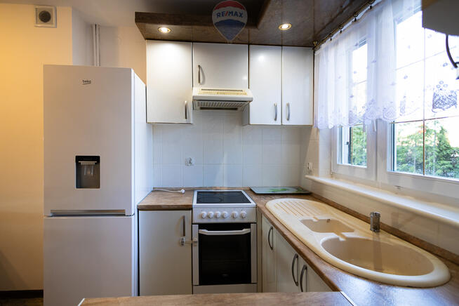 Dom w zabudowie szeregowej na sprzedaż w Zgierzu