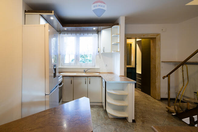 Dom w zabudowie szeregowej na sprzedaż w Zgierzu