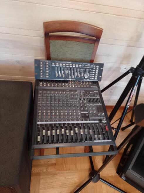 Kompletny sprzęt dla zespołu muzycznego