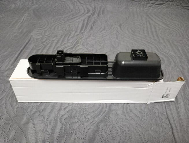 Przełącznik sterowania szyb Peugeot 207