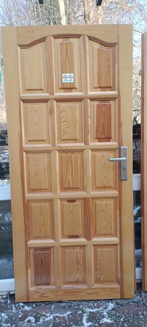 drzwi drewniany z ramą