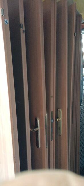 drzwi drewniany z ramą