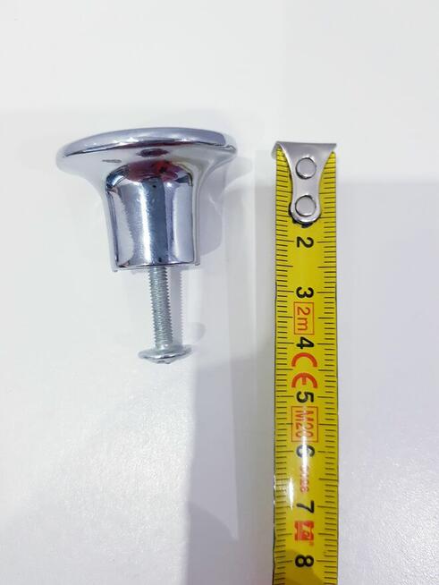 Zestaw ozdobnych klamek, uchwytów do komody, szafek nocnych