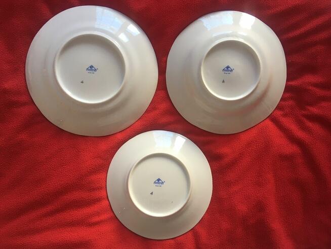 Porcelana Chodzież zestaw 12 osób 44 elementy jak nowy